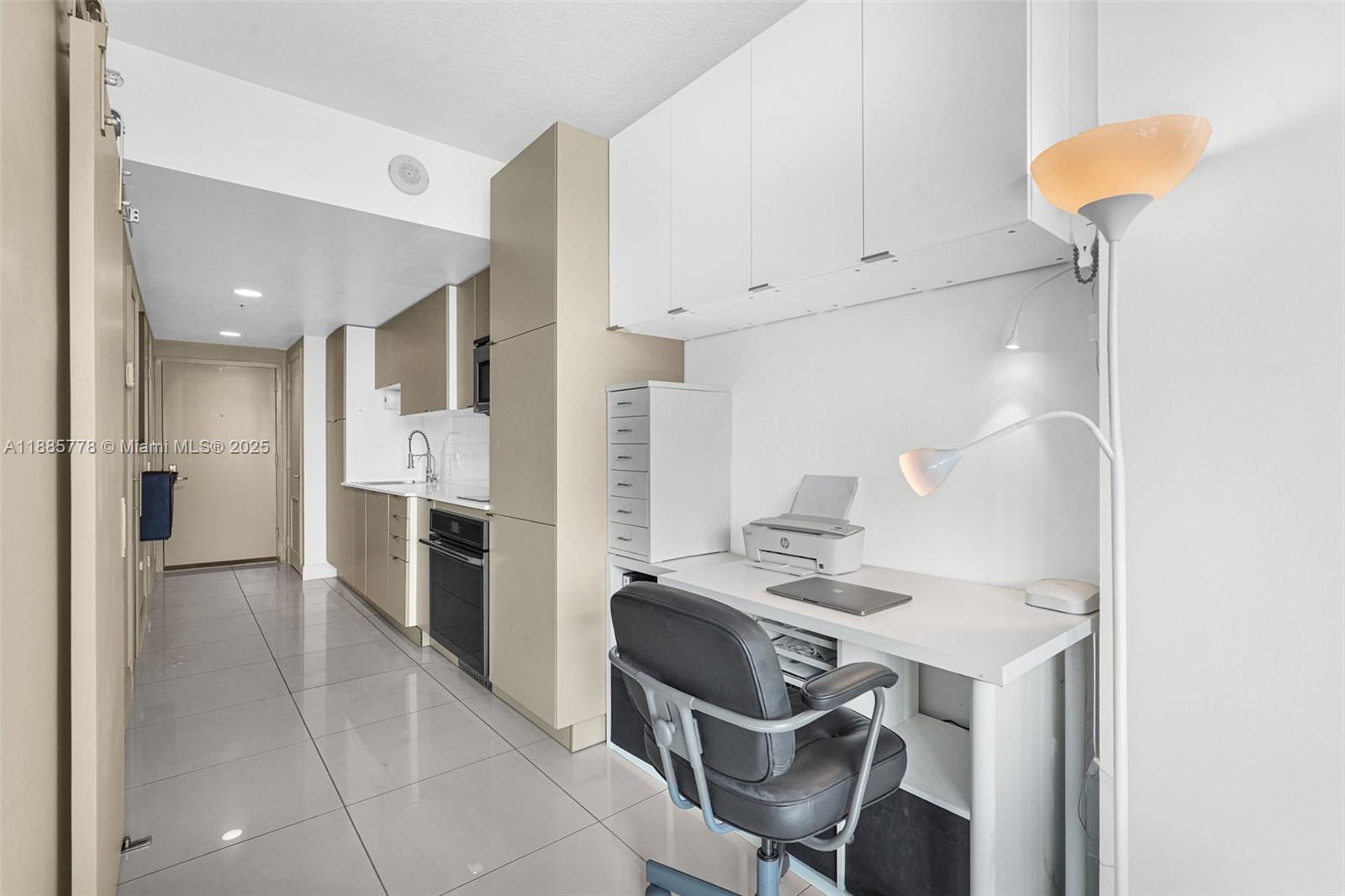 1750 N Bayshore Dr # 3708