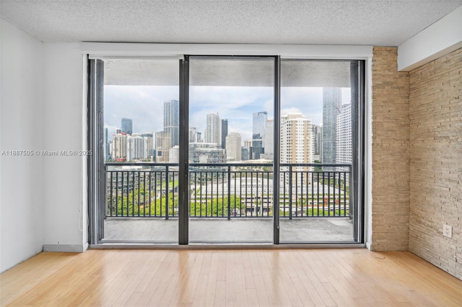 540 Brickell Key Dr # 1807