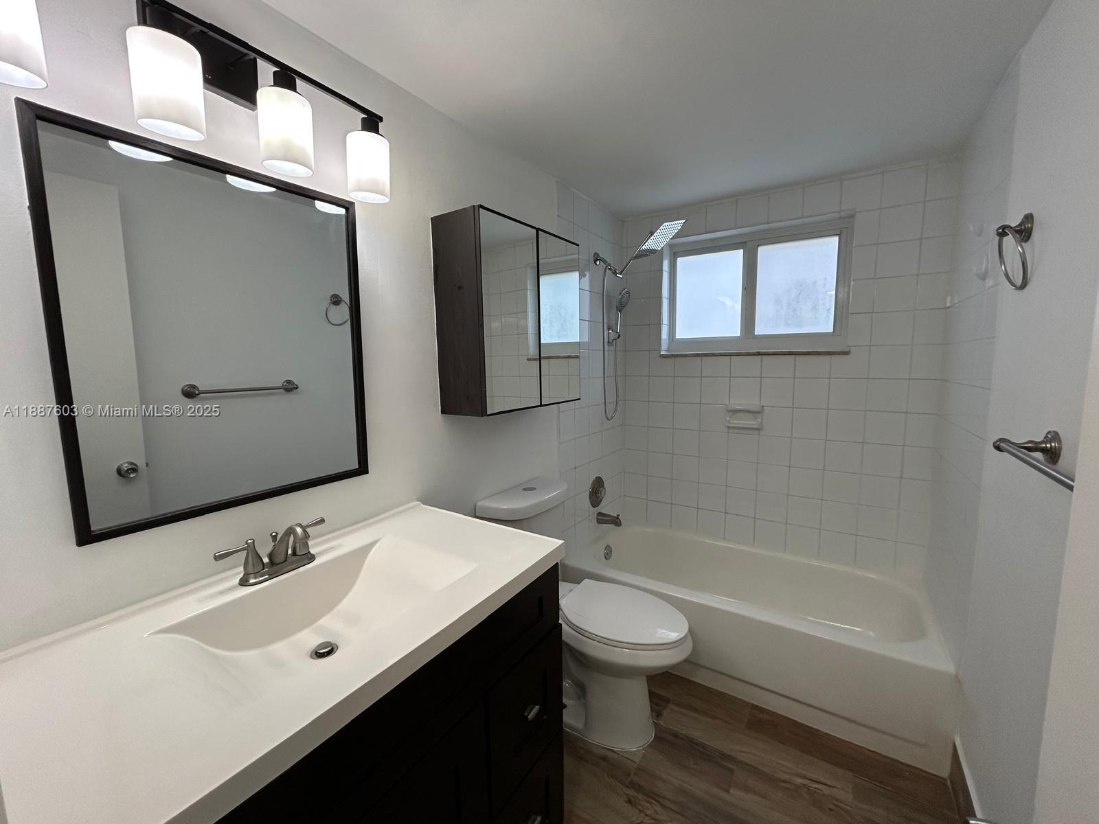 7850 Camino Real # 318 Unit: O-318