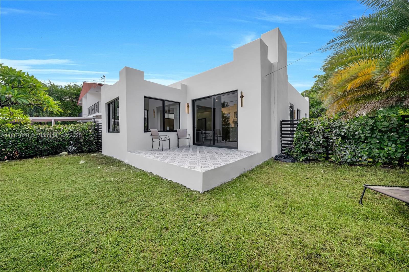 1370 SW 5th St