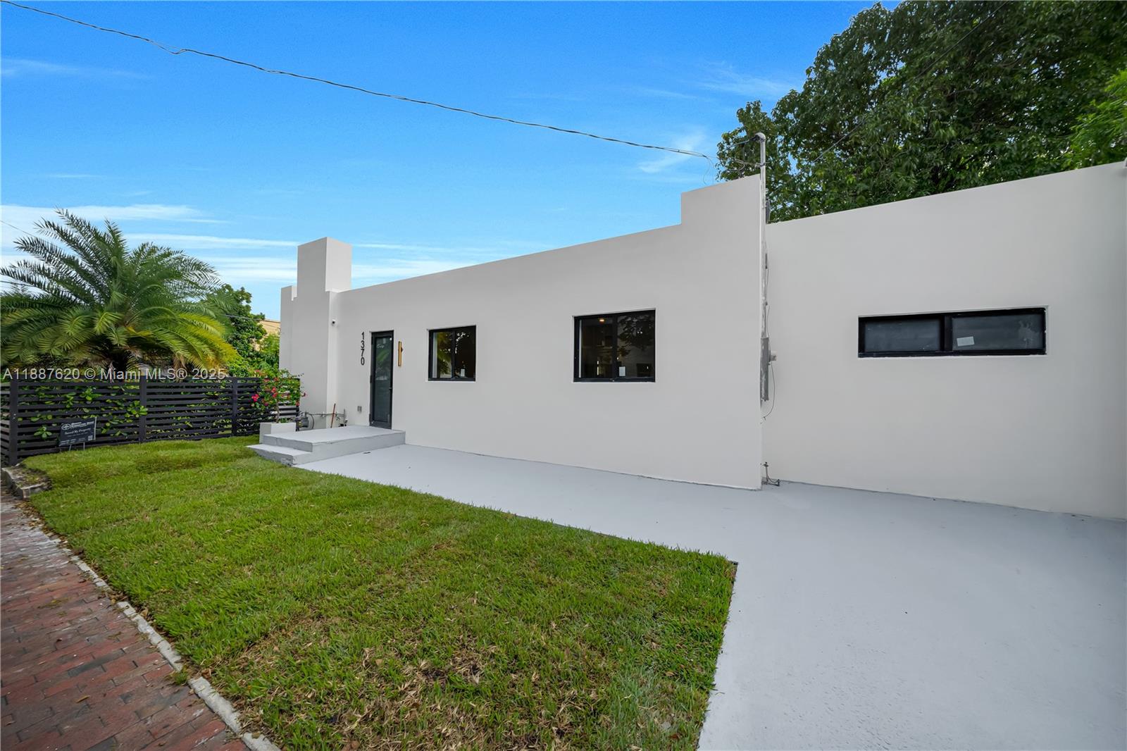 1370 SW 5th St