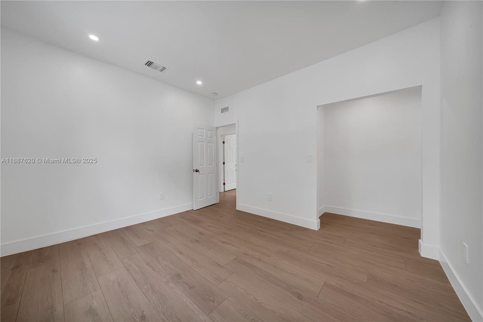 1370 SW 5th St