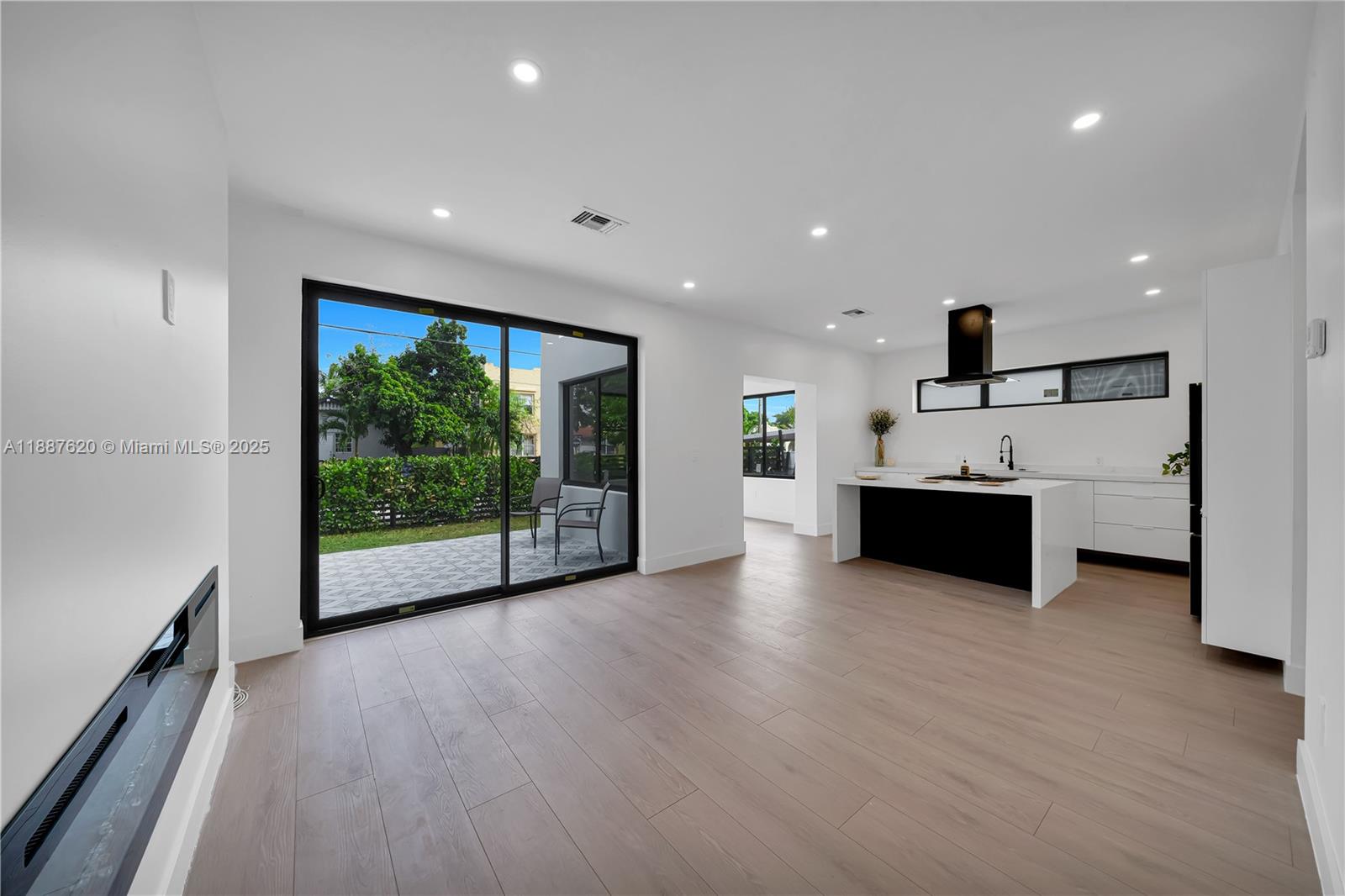 1370 SW 5th St