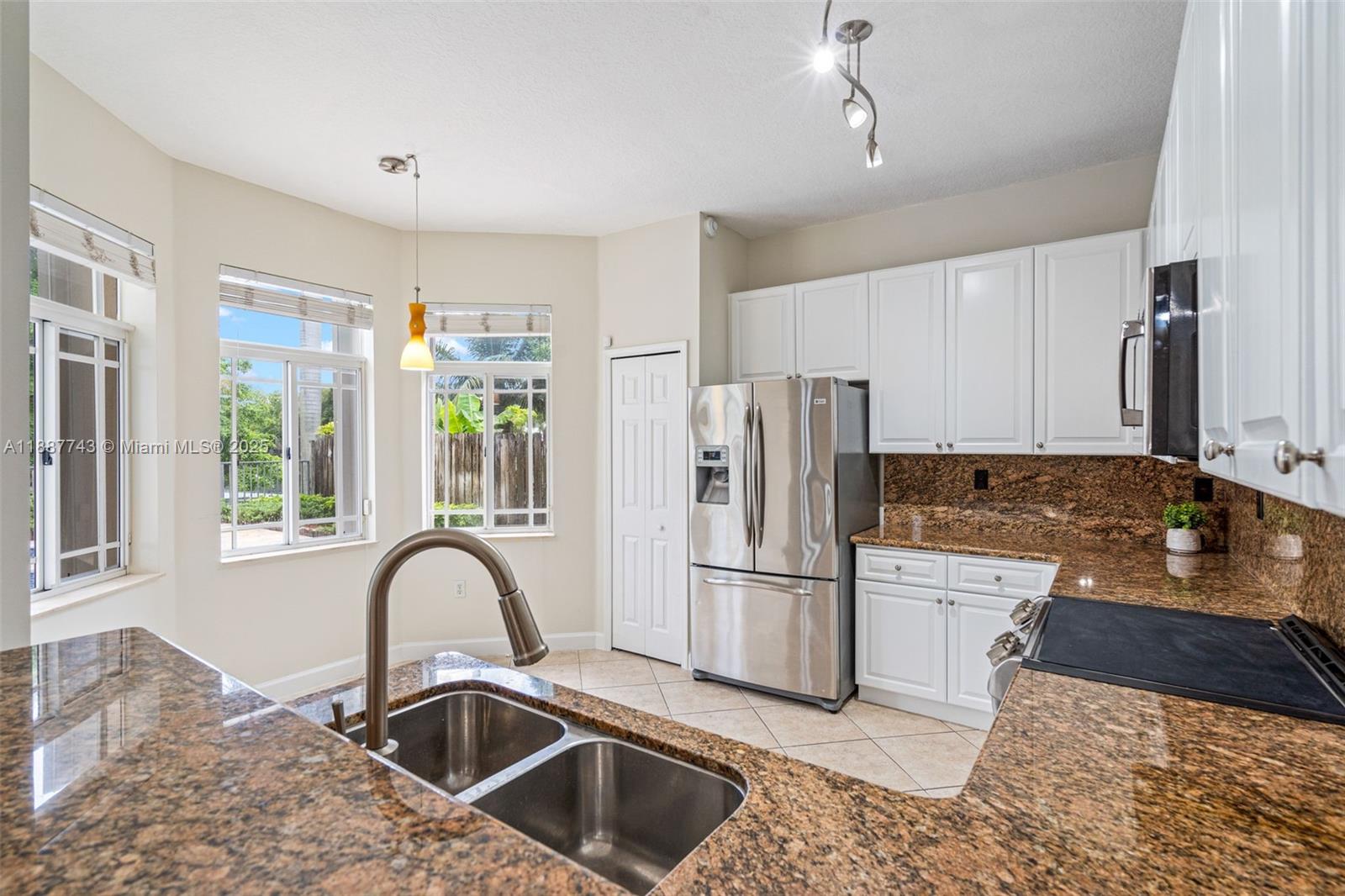 6423 SW 162nd Path, Miami