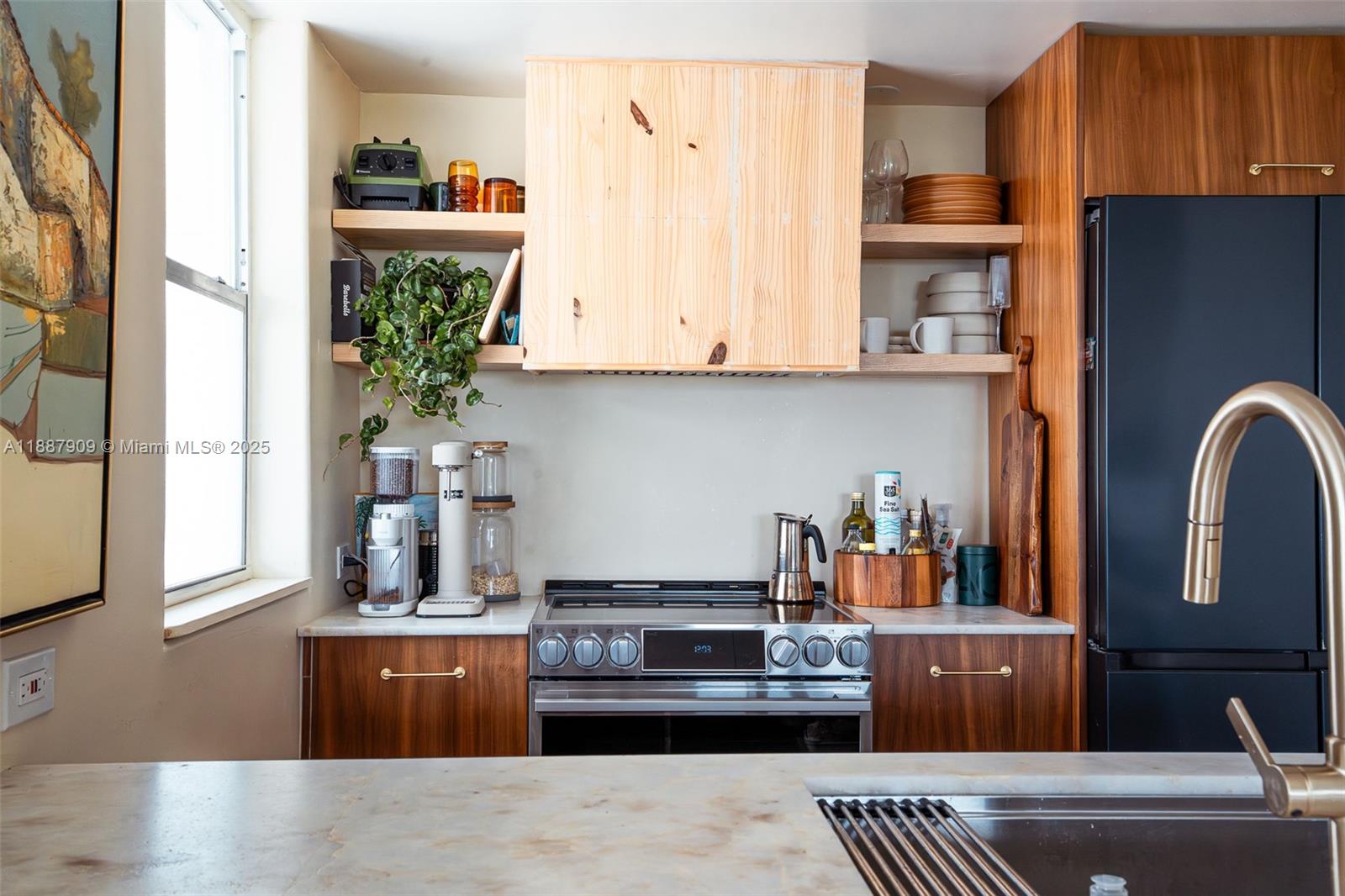 1801 S Treasure Dr # 526