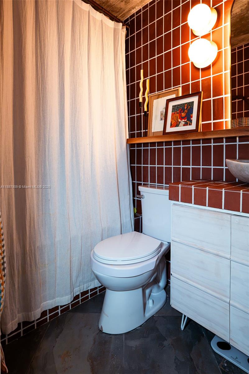 1801 S Treasure Dr # 526