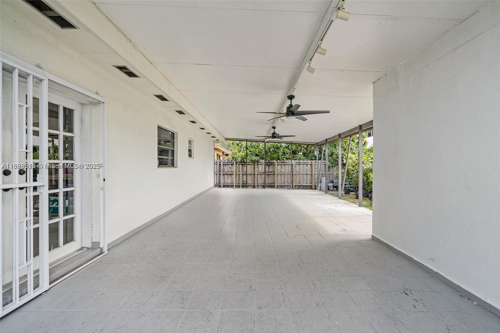 6418 SW 39th Ter
