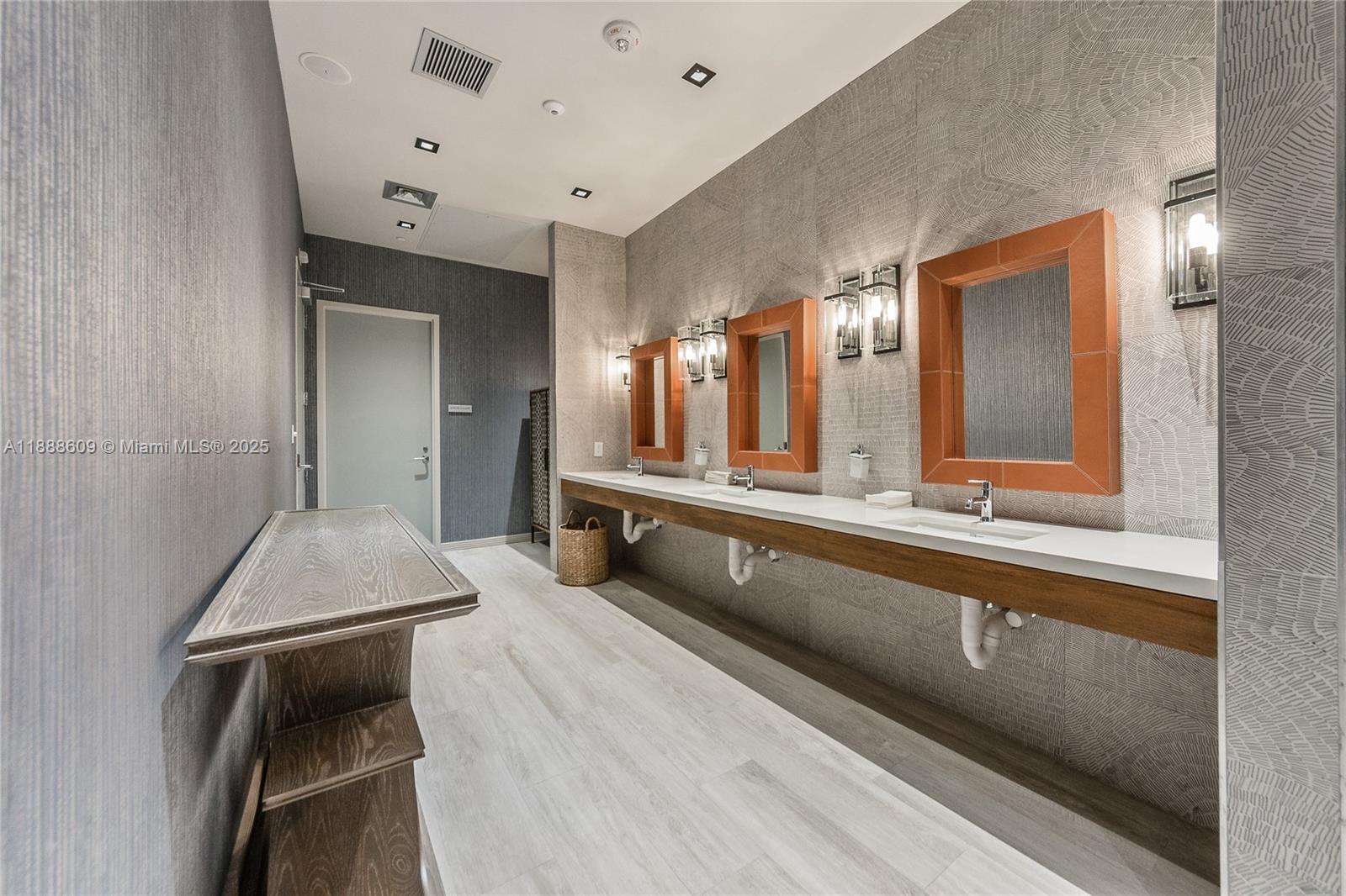 2900 NE 7 Ave # 3605