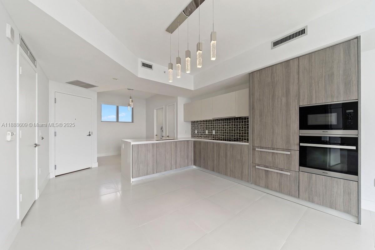 2900 NE 7 Ave # 3605