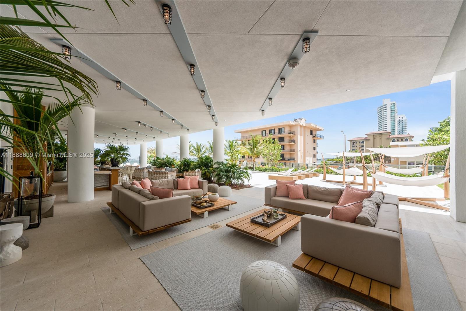 2900 NE 7 Ave # 3605