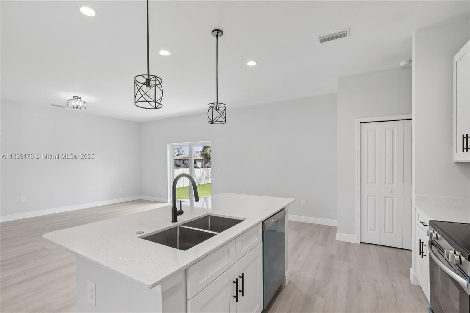 11992 Atoll Ave Unit: .