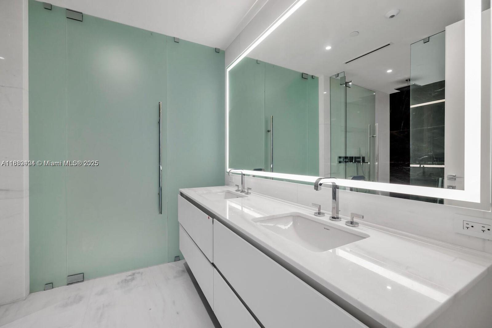 300 Biscayne Way Blvd # 3602E