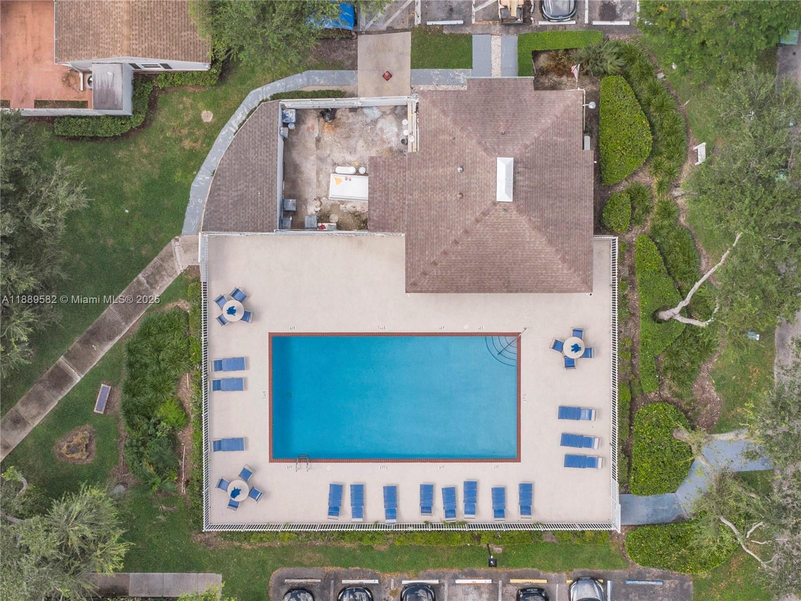 13737 SW 147th Cir Ln # 33 Unit: 3-33