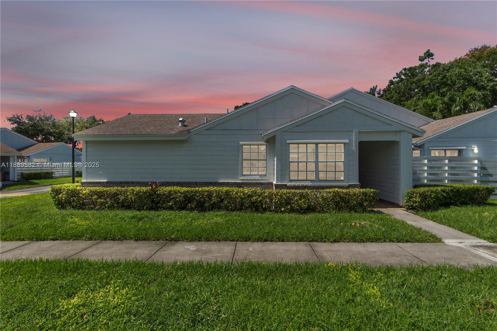 13737 SW 147th Cir Ln # 33 Unit: 3-33