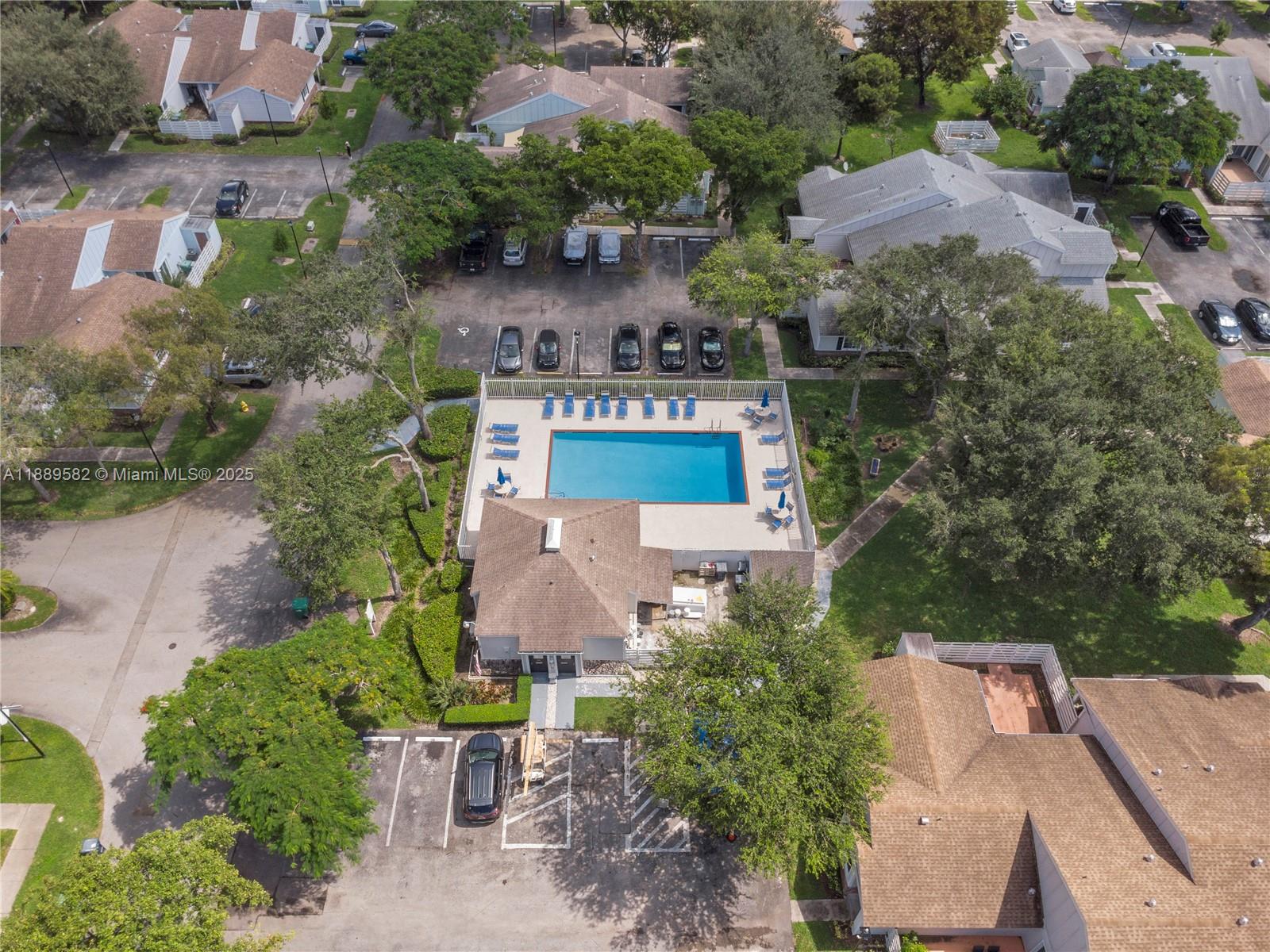 13737 SW 147th Cir Ln # 33 Unit: 3-33