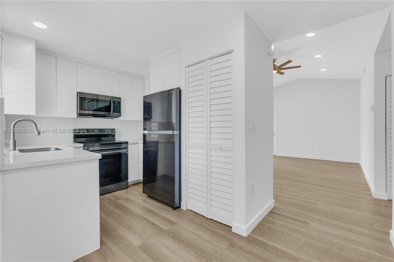 13737 SW 147th Cir Ln # 33 Unit: 3-33