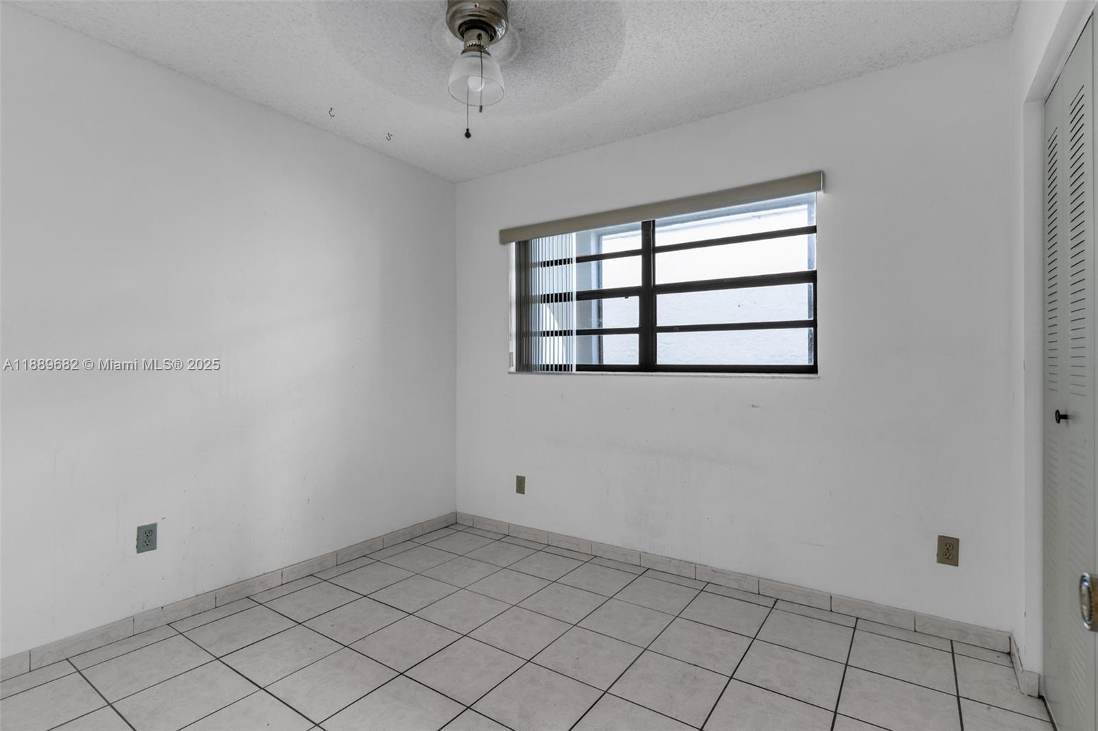 18370 Mediterranean Blvd # 25 Unit: 1-25