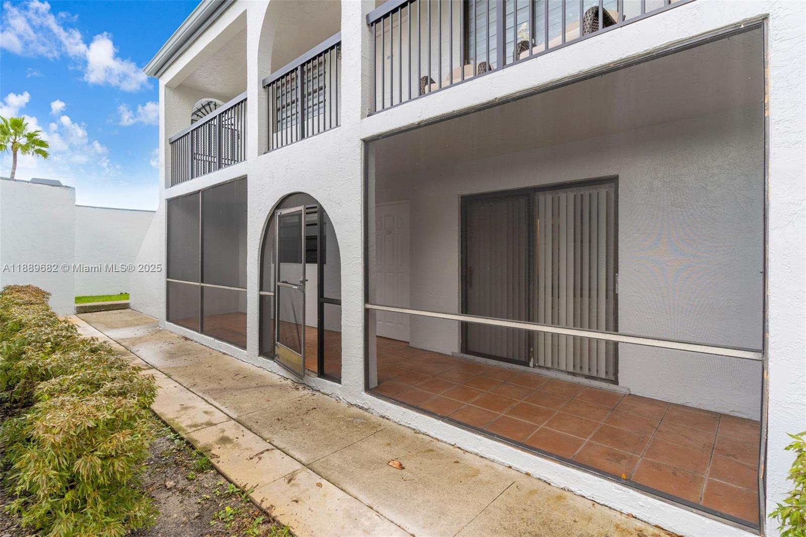 18370 Mediterranean Blvd # 25 Unit: 1-25