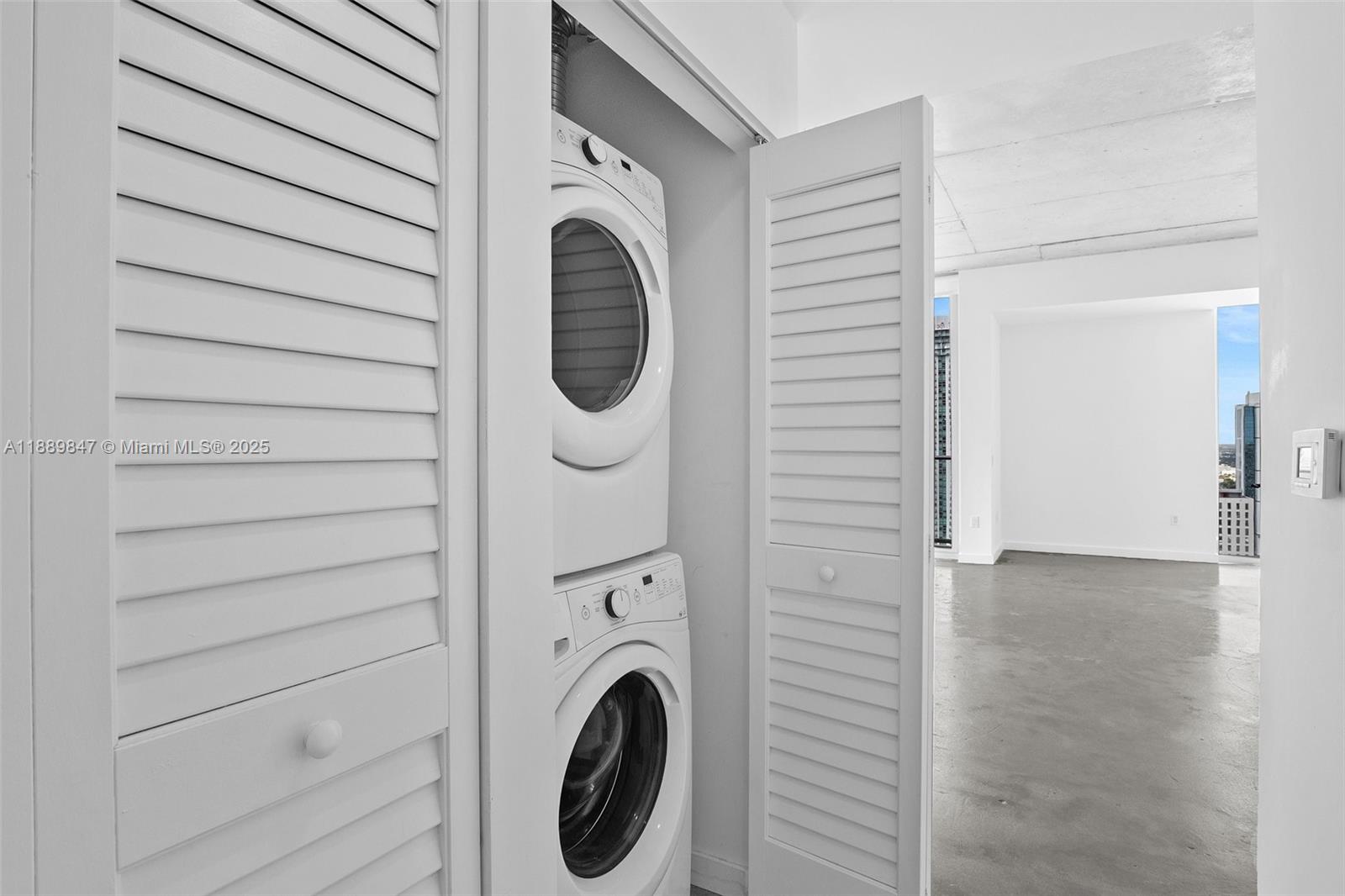 151 SE 1st St # 3511, Miami Unit: 3511