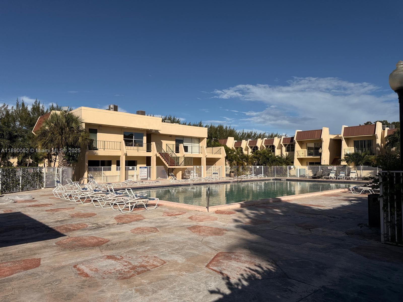 13890 SW 90th Ave Unit: 205-HH