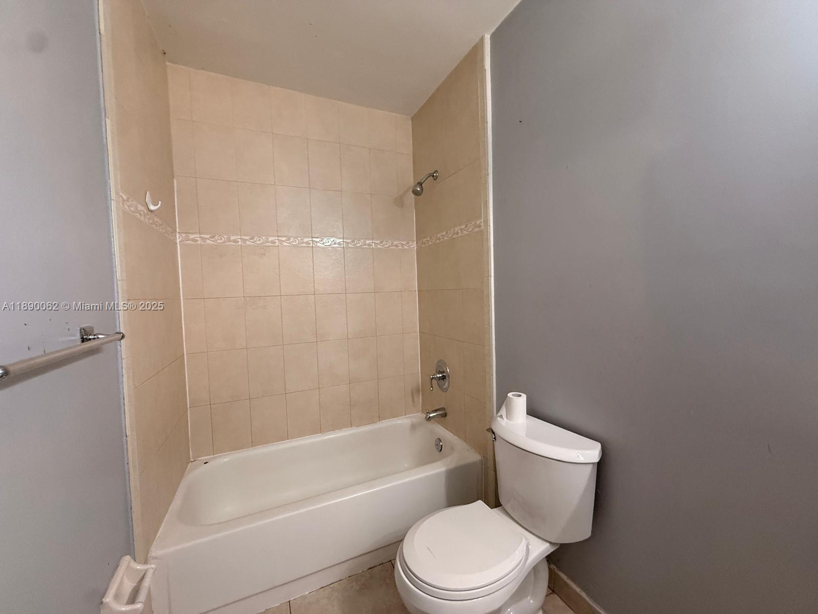 13890 SW 90th Ave Unit: 205-HH