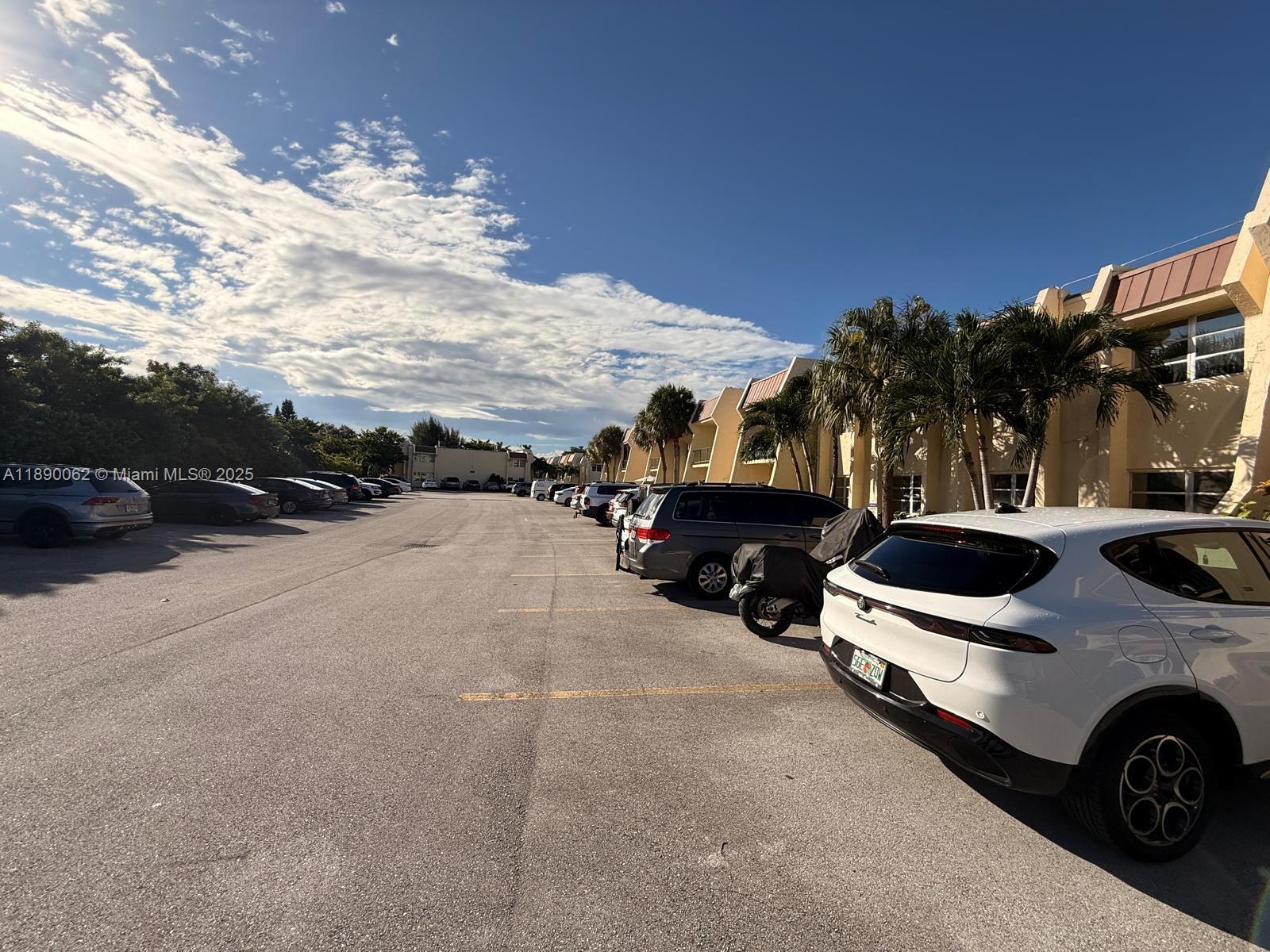 13890 SW 90th Ave Unit: 205-HH