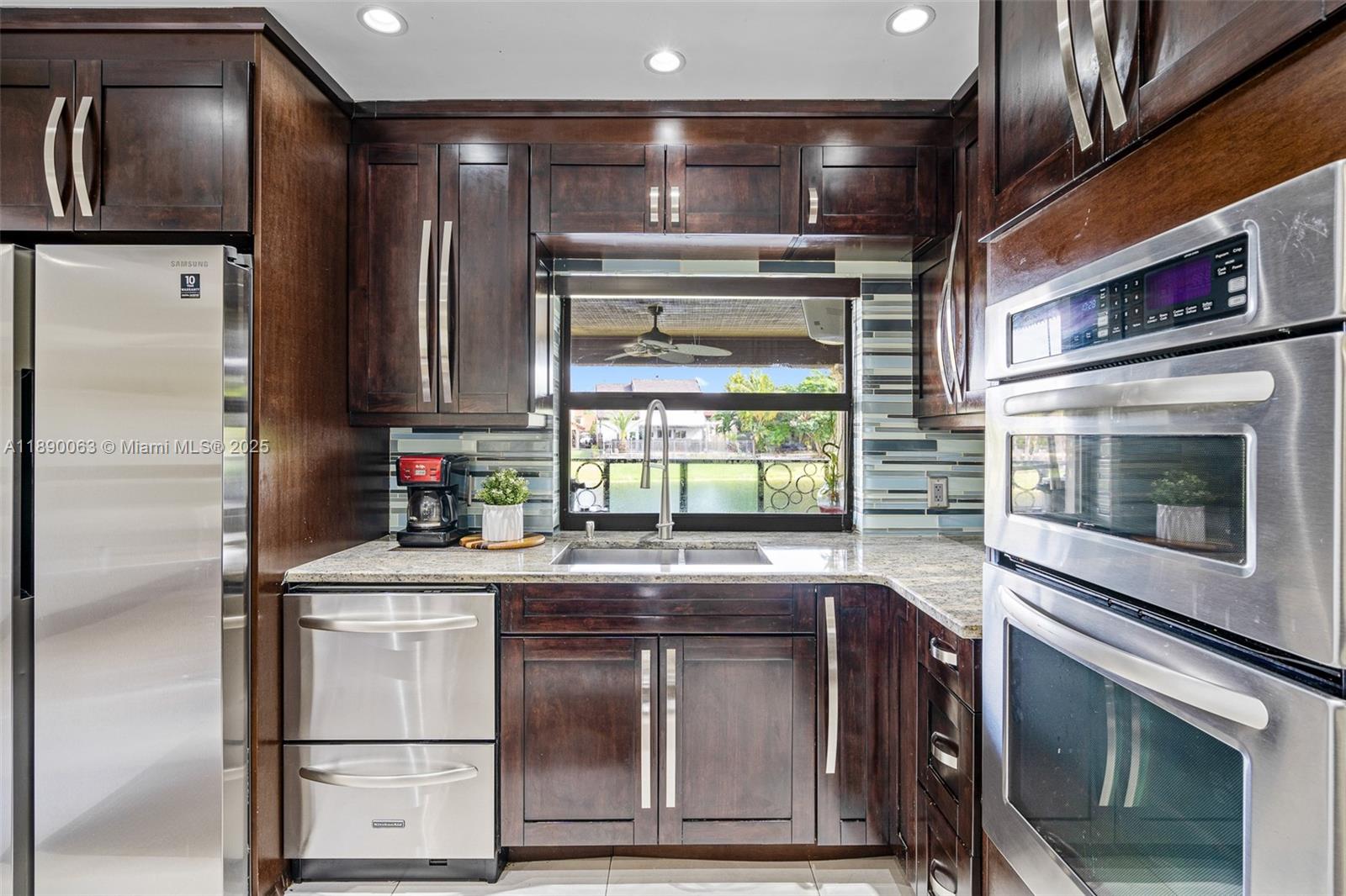 12725 SW 66th Terr Dr