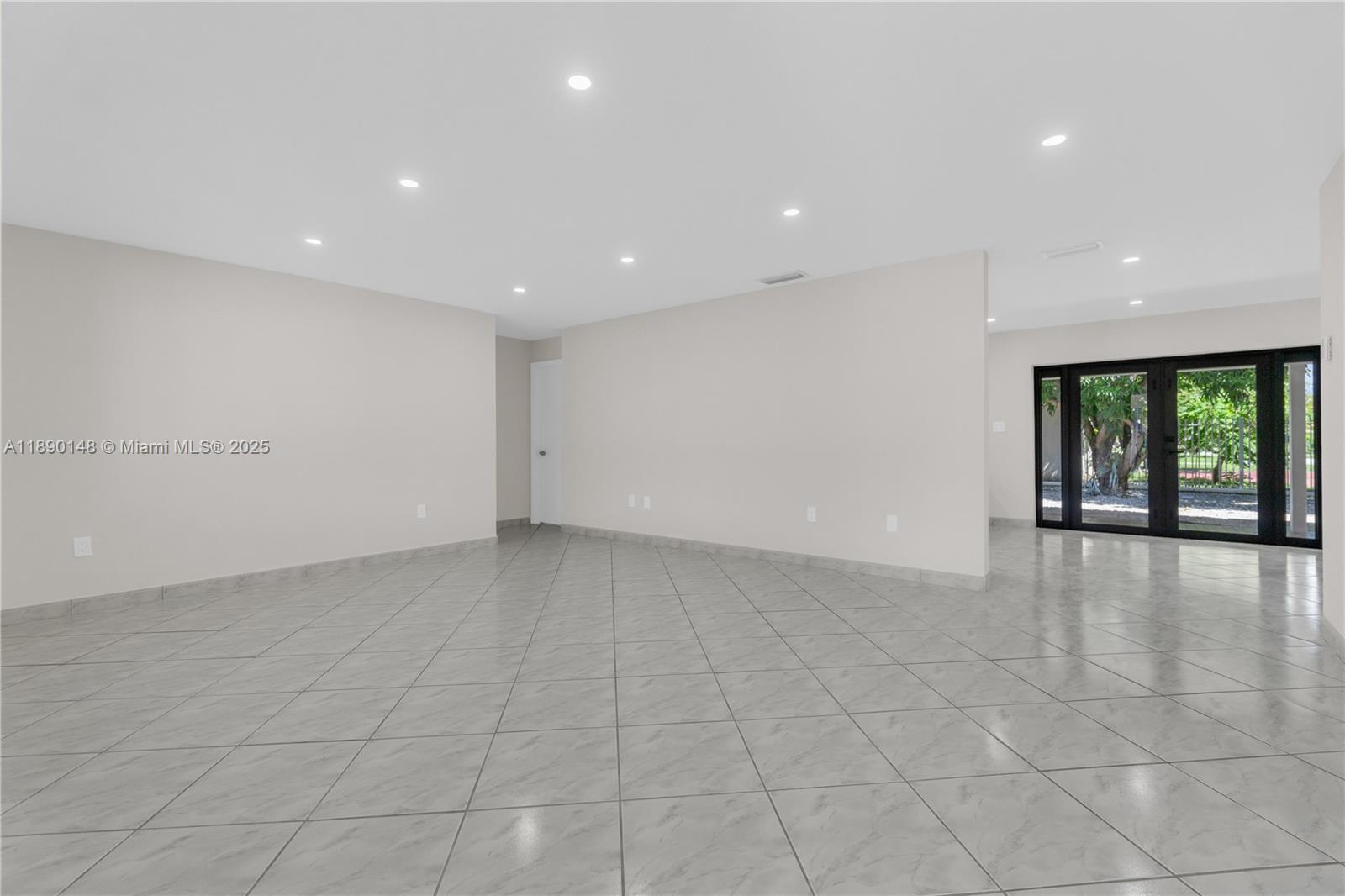 631 SW 102nd Ave