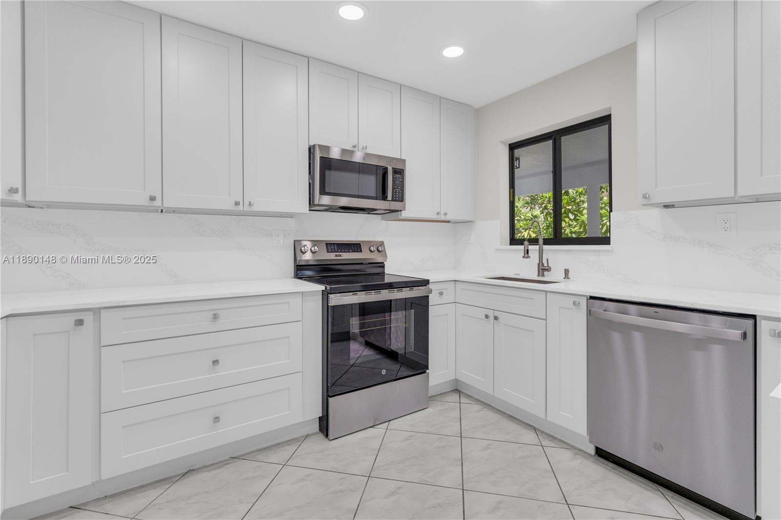 631 SW 102nd Ave