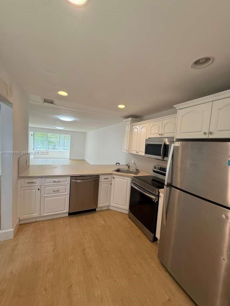 1550 NE 191st St # 310