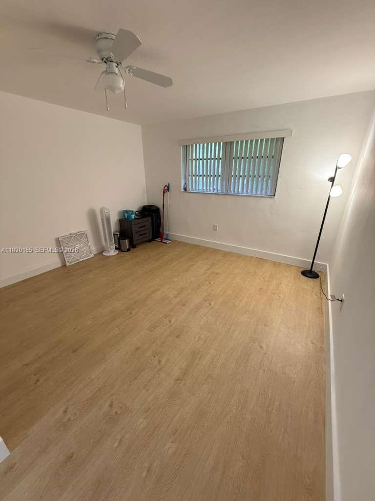 1550 NE 191st St # 310