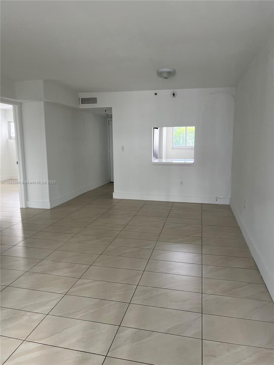 395 NE 21st St # 605