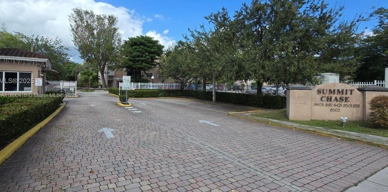 8405 NW 8th St # 311