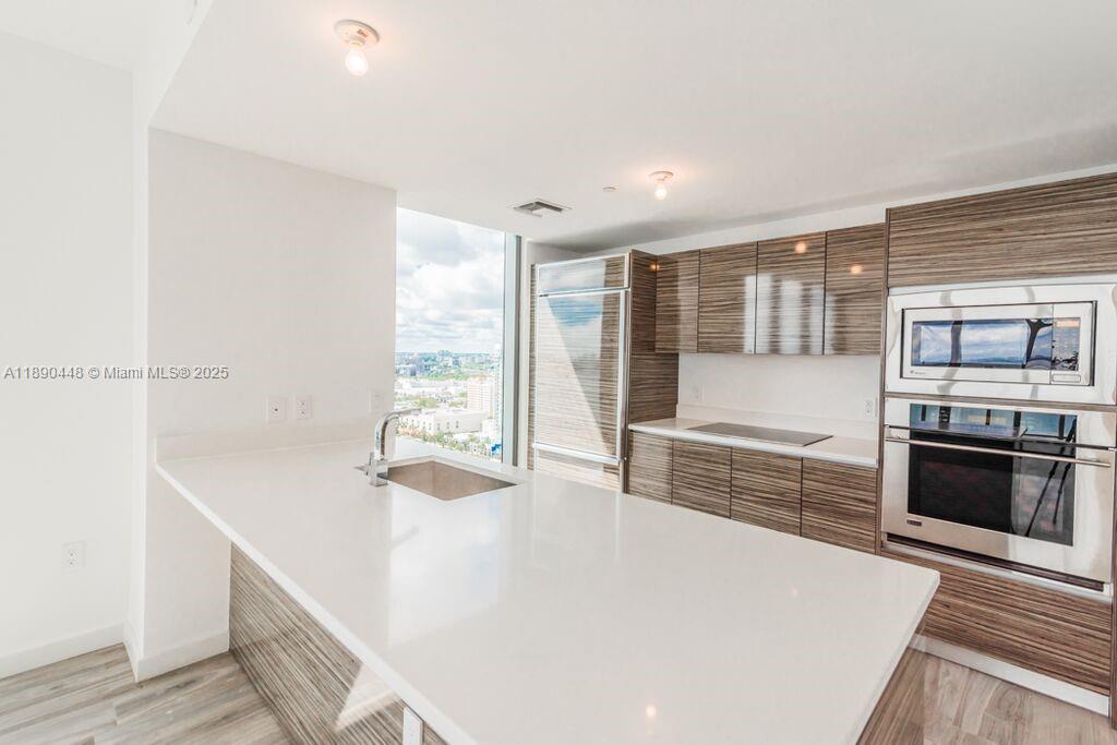 460 NE 28th St # 2508