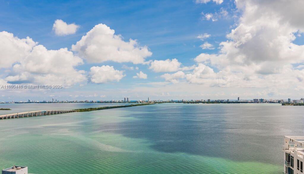 460 NE 28th St # 2508