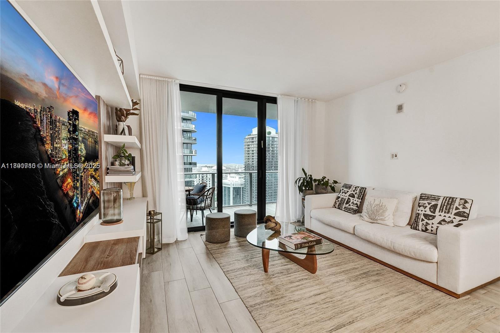 1010 Brickell Ave # 4009