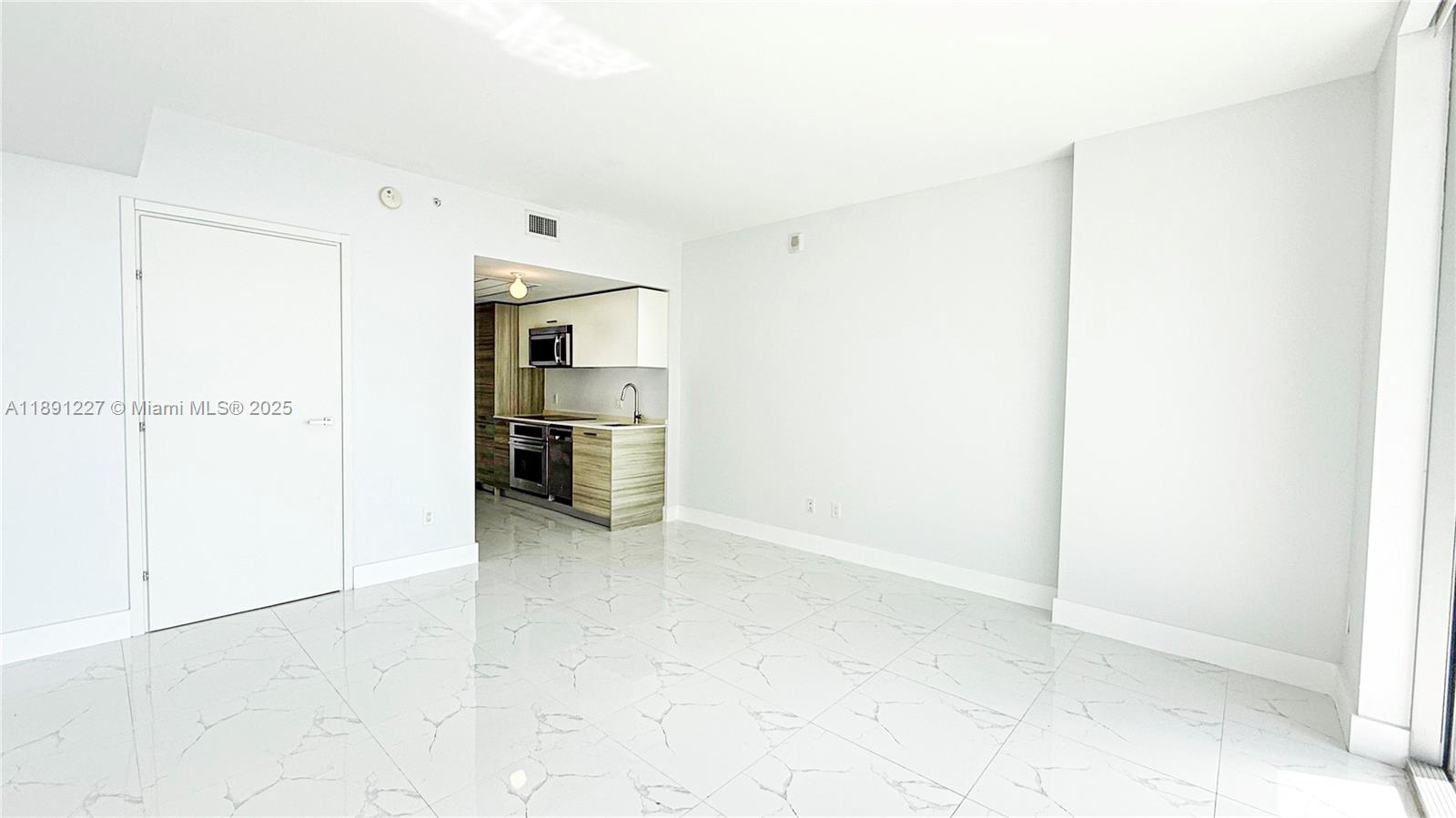 1300 Brickell Bay Dr # 2206