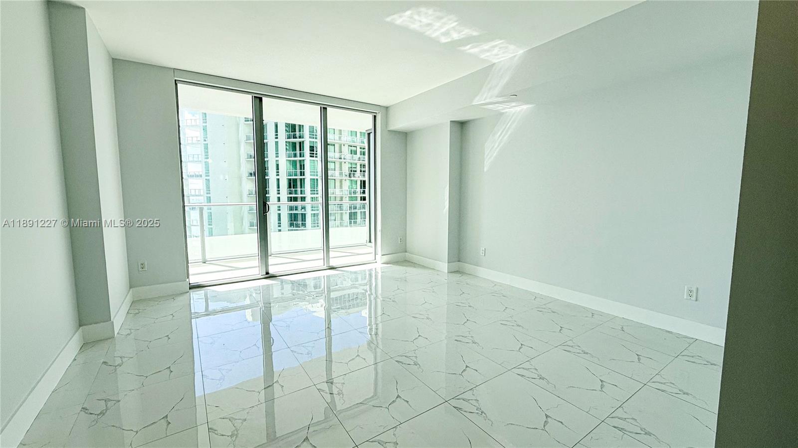 1300 Brickell Bay Dr # 2206