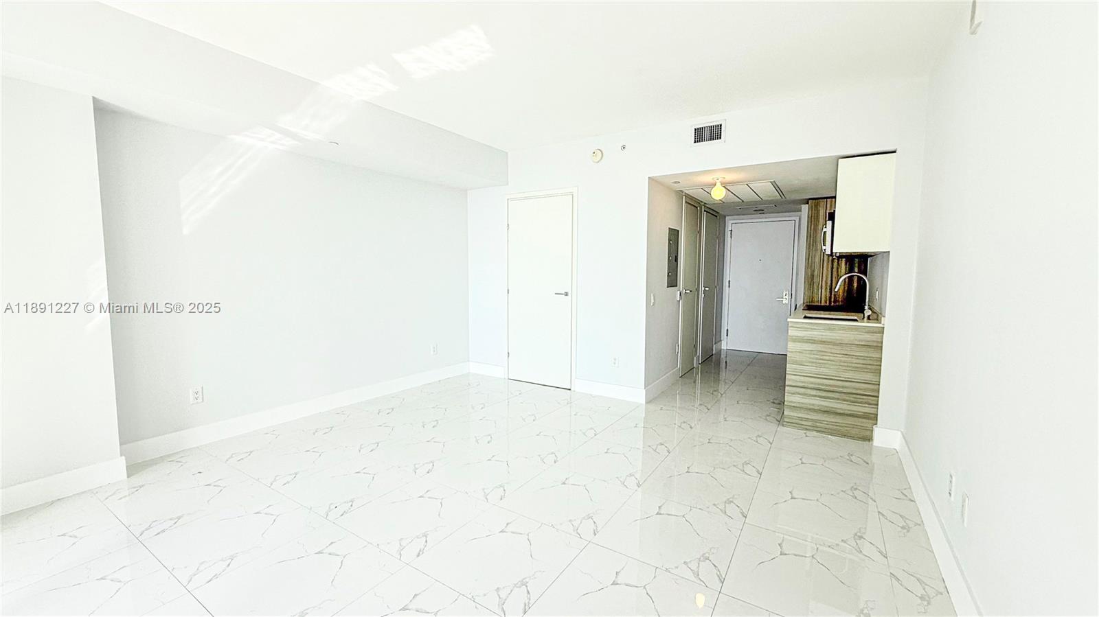 1300 Brickell Bay Dr # 2206