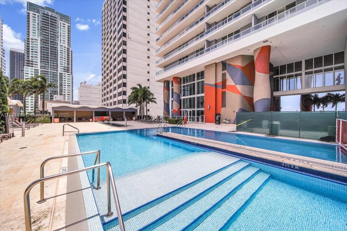 50 Biscayne Blvd # 512