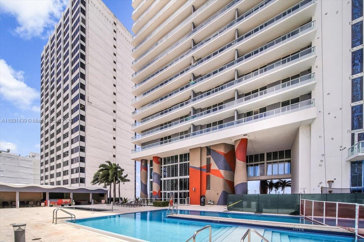 50 Biscayne Blvd # 512