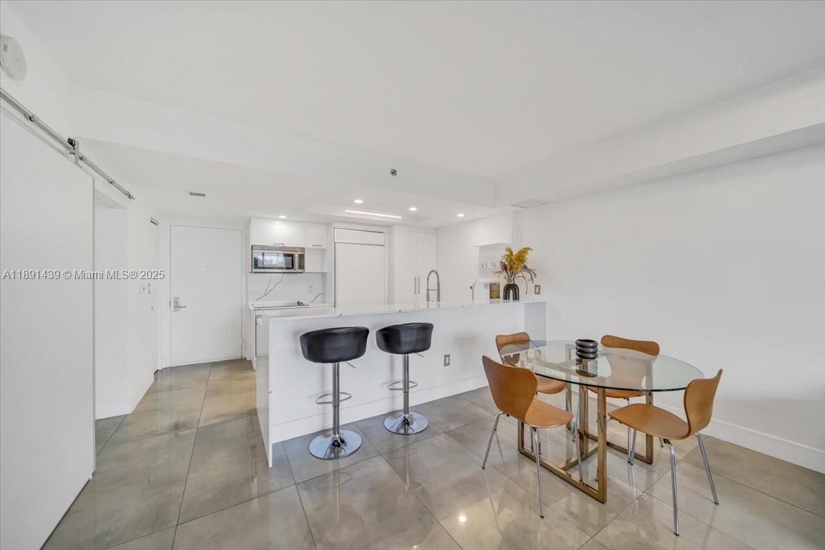 50 Biscayne Blvd # 512