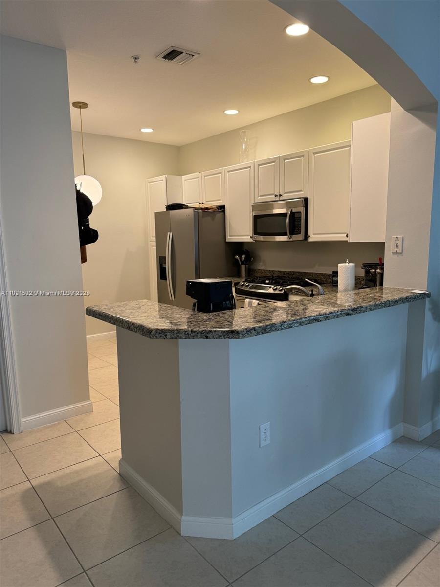 2900 NW 125th Ave # 325 Unit: 3-325