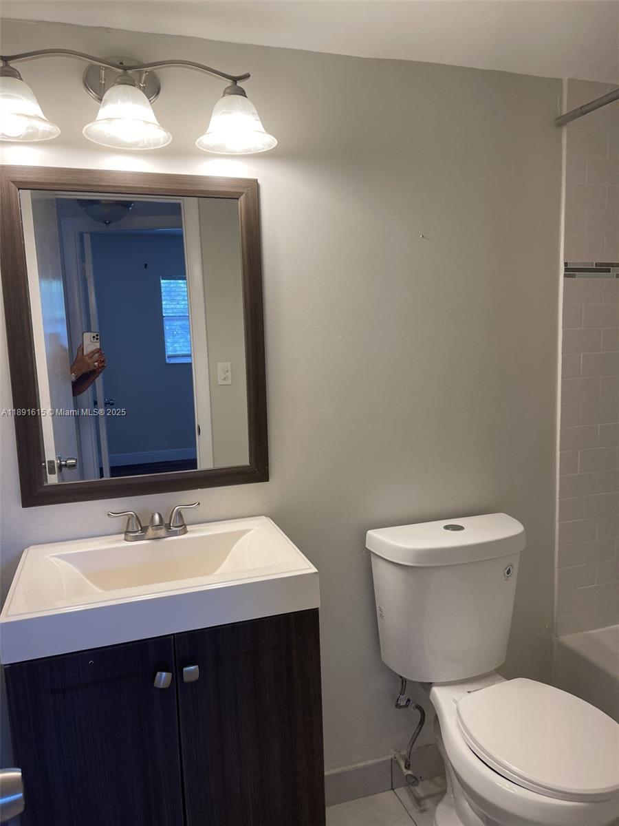 8285 Sunrise Lakes Blvd Unit: 310