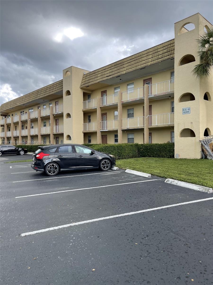 8285 Sunrise Lakes Blvd Unit: 310