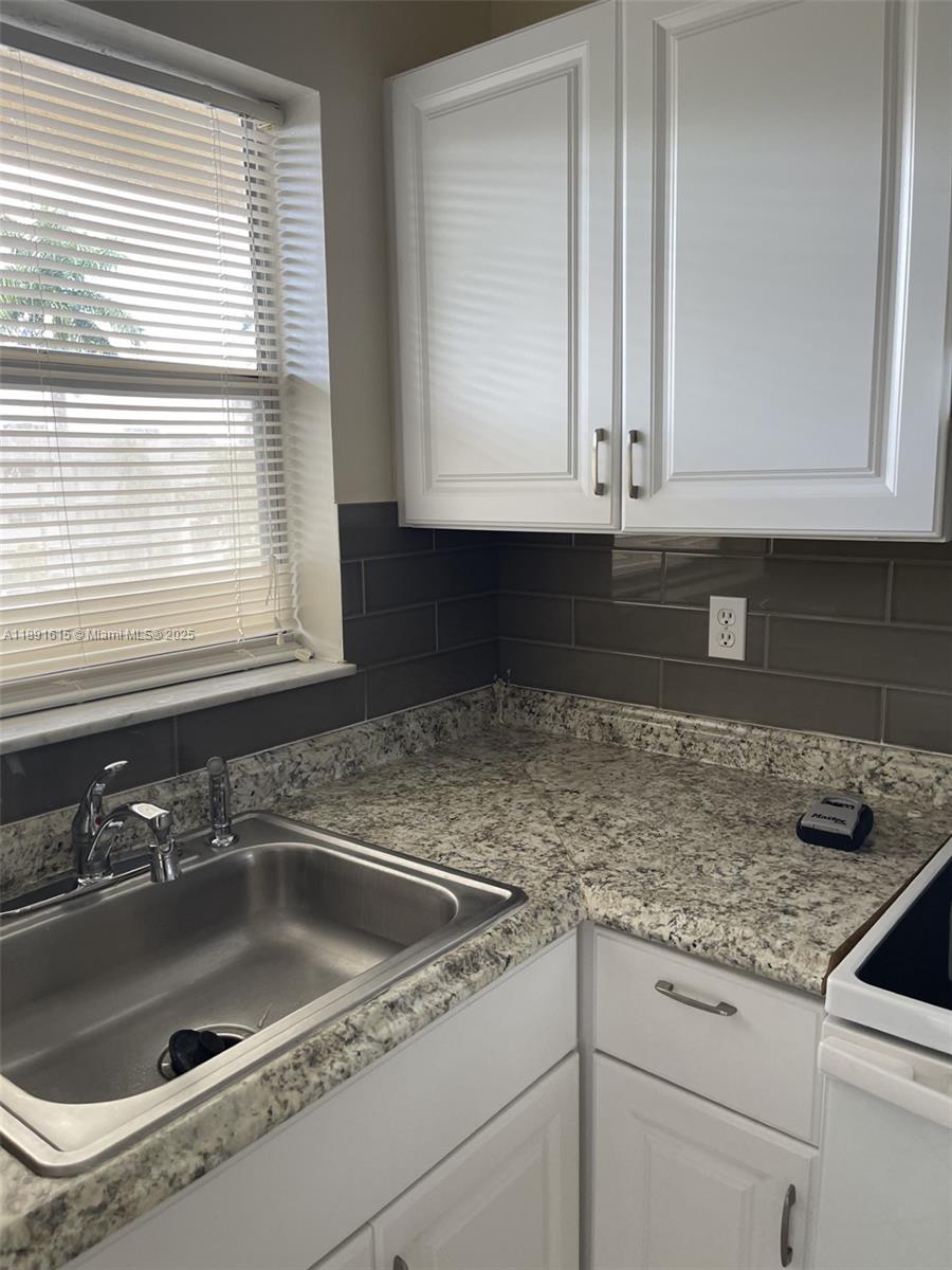 8285 Sunrise Lakes Blvd Unit: 310