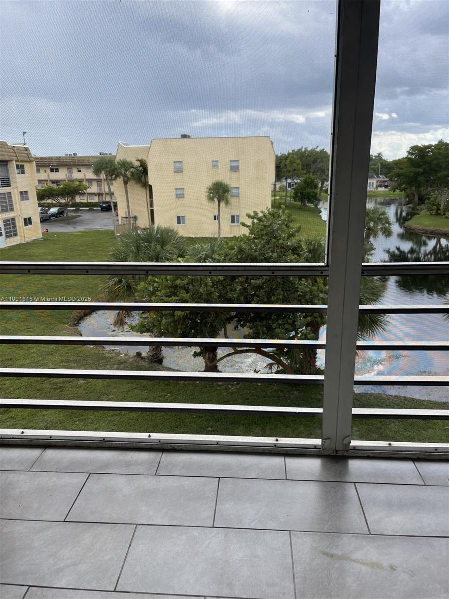 8285 Sunrise Lakes Blvd Unit: 310