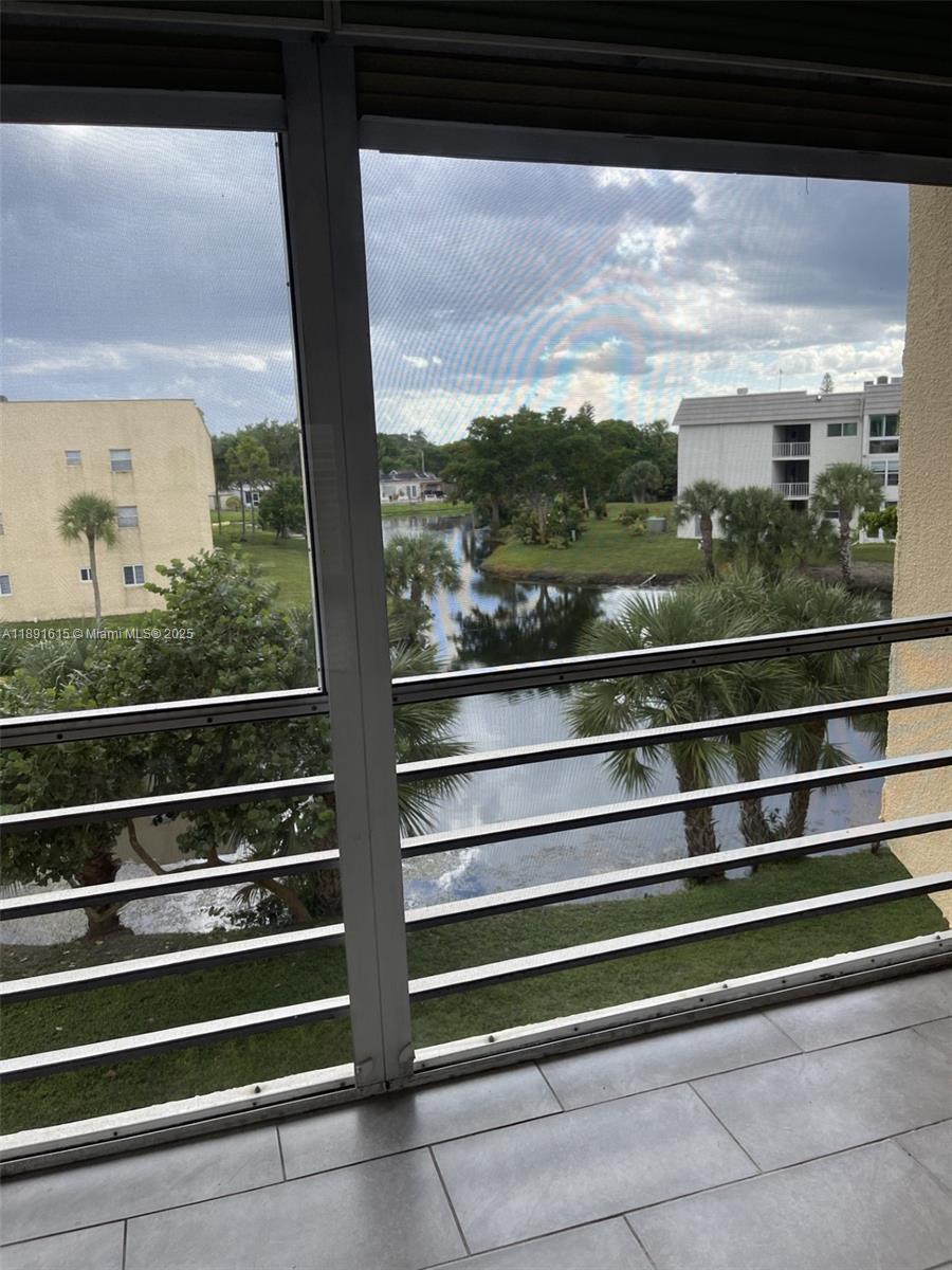8285 Sunrise Lakes Blvd Unit: 310