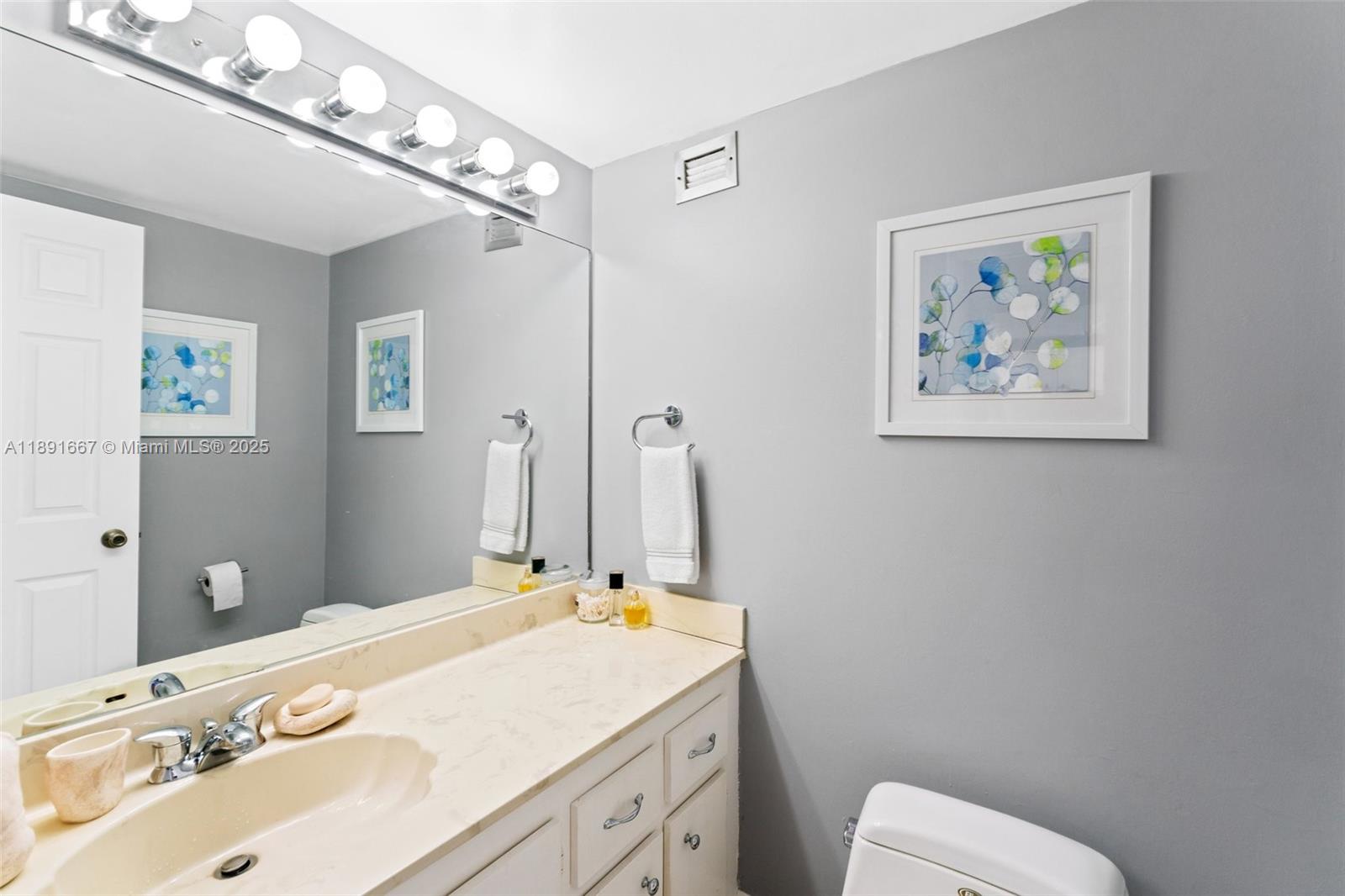 3800 S Ocean Dr # 1722