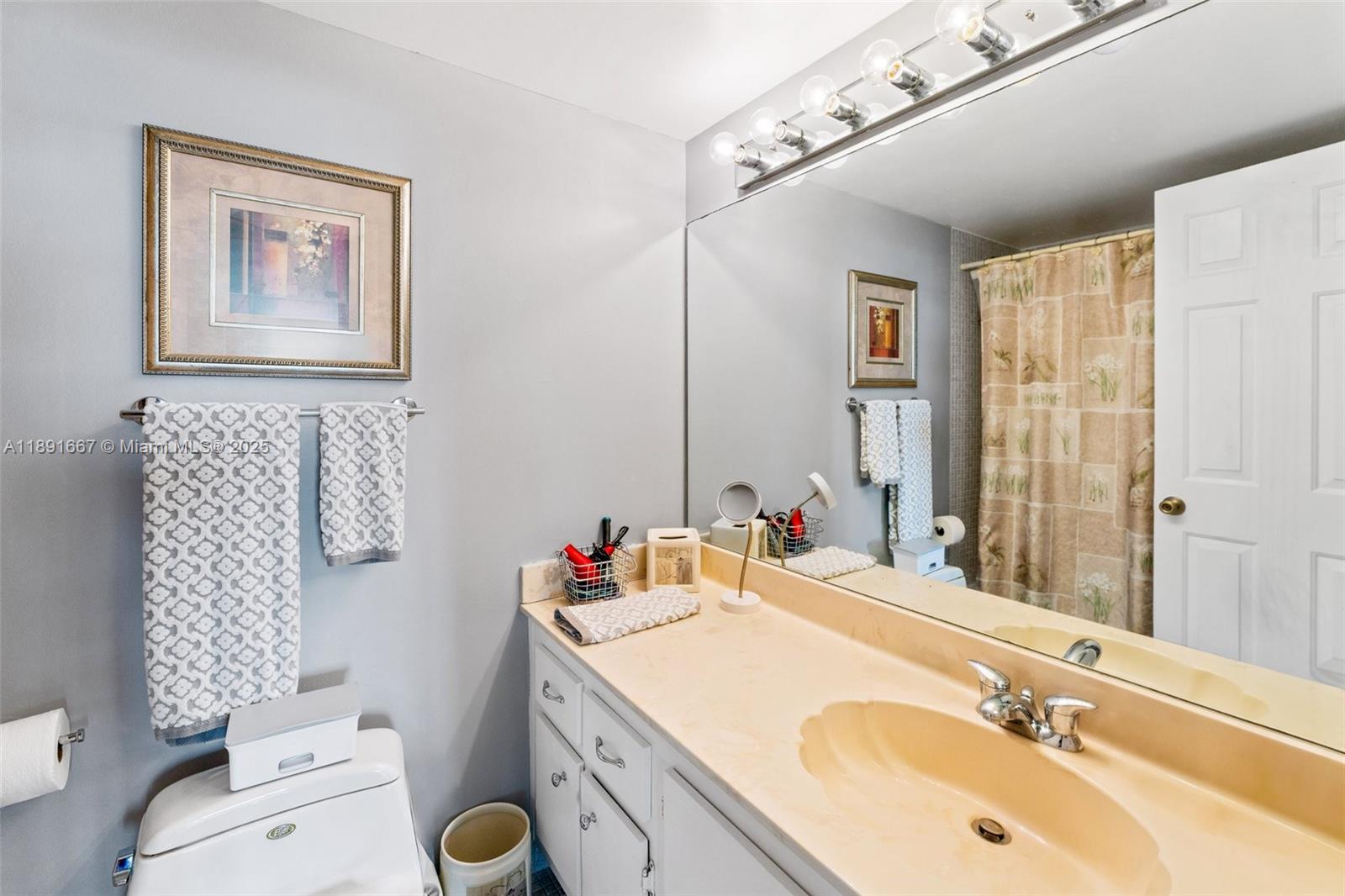 3800 S Ocean Dr # 1722